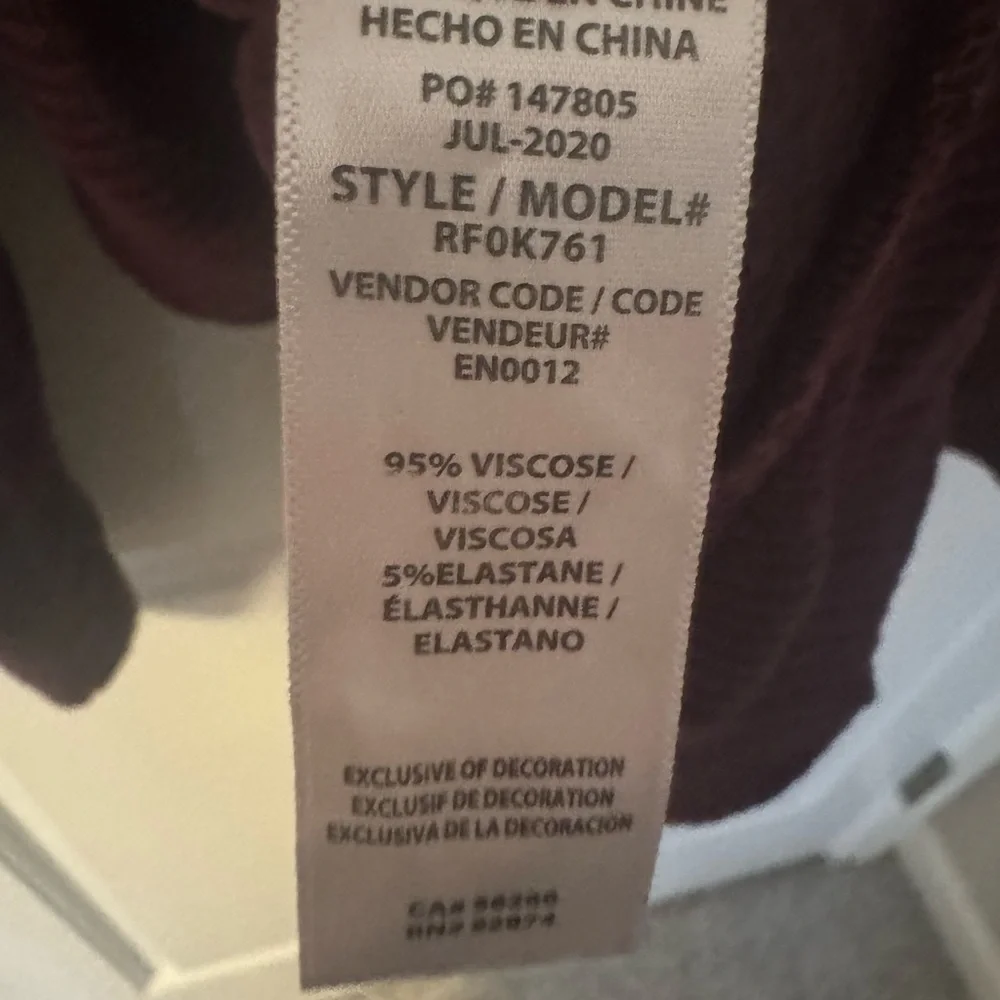 Banana Republic Men's Dark Maroon Button Down Shirt